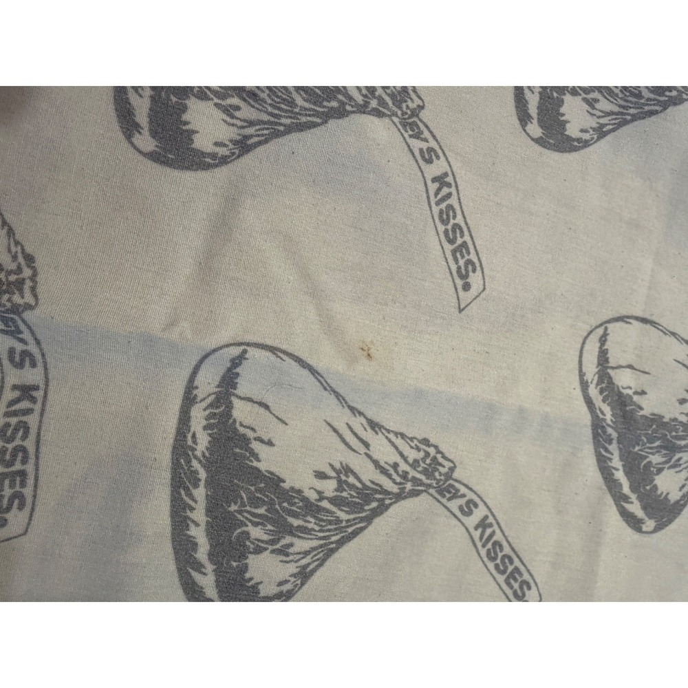 Vintage Hershey's Kisses Pillowcases Set of 2 Chocolate Candy Novelty AS IS - Picture 10 of 10